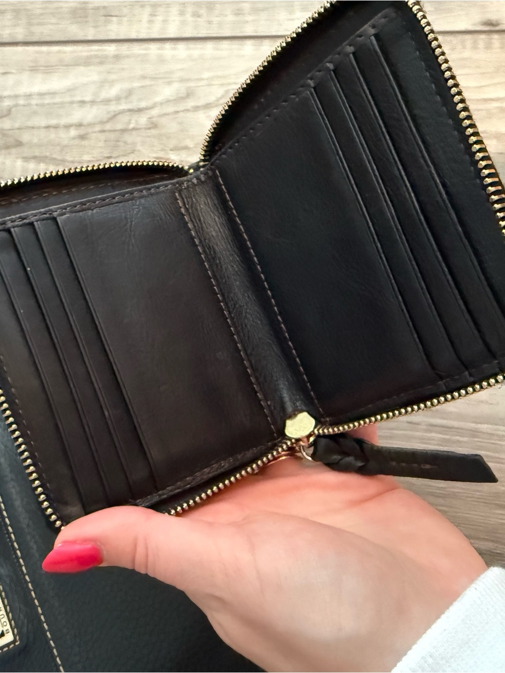 Dooney & Bourke Black Pebbled Leather Crossbody with Matching Dooney Wallet - Picture 6 of 7
